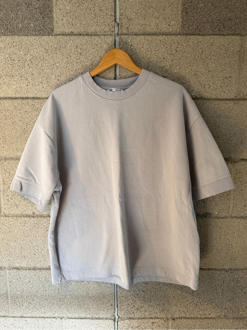 Zara Men's Boxy Crewneck T-Shirt in Light Gray